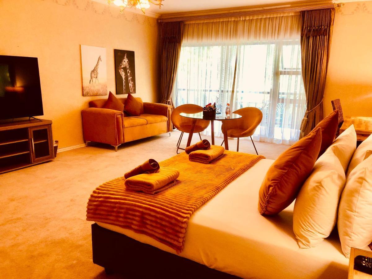 27A On Angus Hotel โจฮันเนสเบิร์ก ภายนอก รูปภาพ