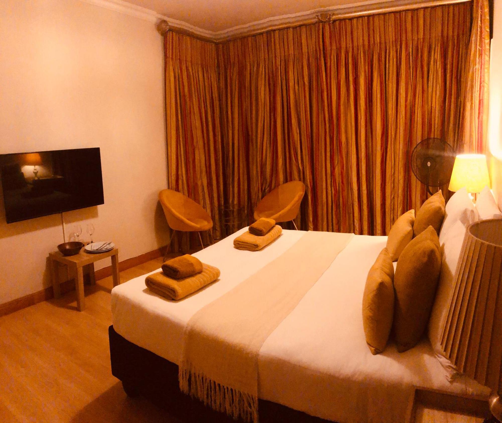 27A On Angus Hotel โจฮันเนสเบิร์ก ภายนอก รูปภาพ