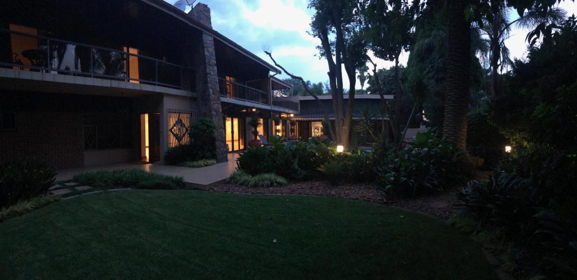 27A On Angus Hotel โจฮันเนสเบิร์ก ภายนอก รูปภาพ